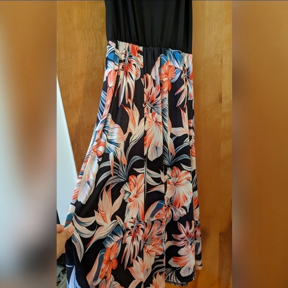 Mommy & Me Matching Dresses ~ Sizes: (L/XL) and (2T/3T) - Picture 2 of 7